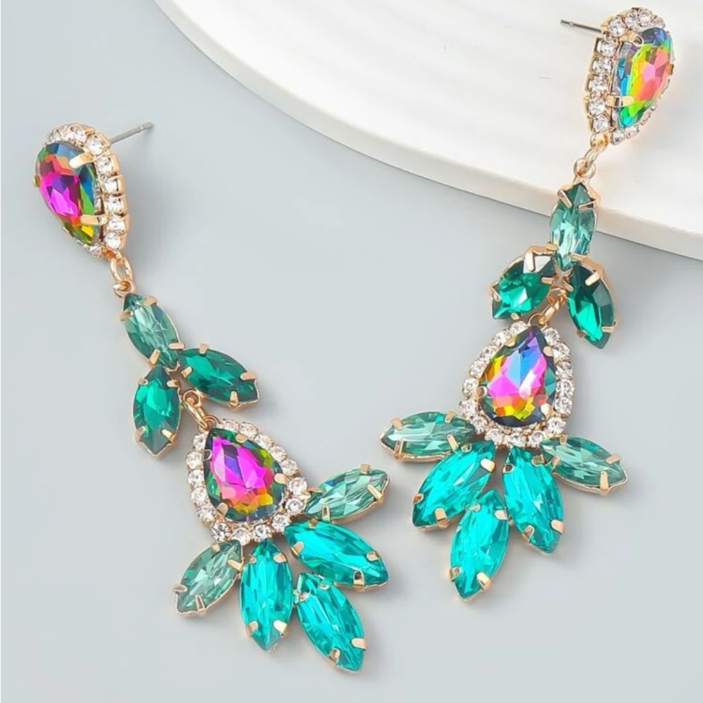 Gorgeous drop rhinestone earrings